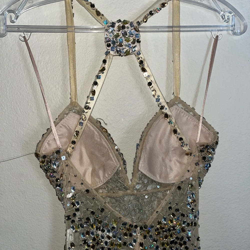 Gorgeous Jovani Gold halter  Sheer mermaid Gown size 4 - Picture 11 of 12